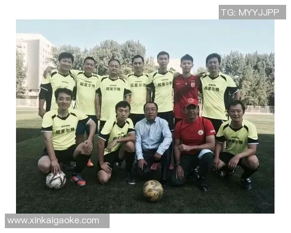 足球明星与中国朋友的友谊故事:跨越文化的热爱与激情